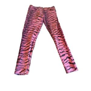 Tiger Stripe Skinny
Jean - NeonPink
Size: 34